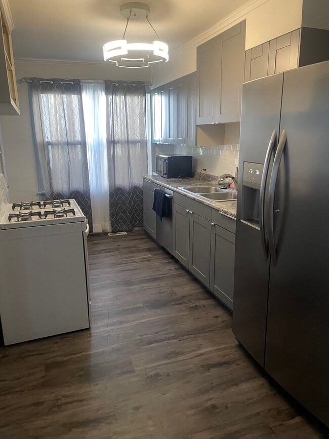 Cocina - 6532 Bedford Ave