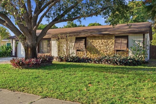 Building Photo - 2545 Conroy Dr