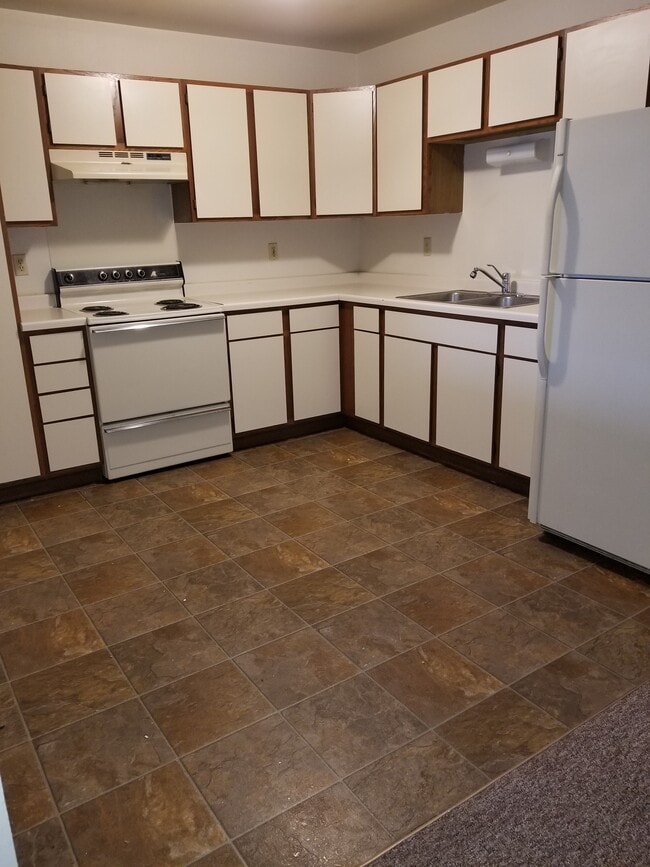 Photo - Thousand Oaks Apartments