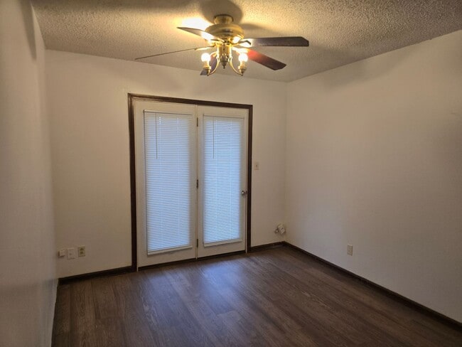 Photo - 828 Dondee Dr Unit A