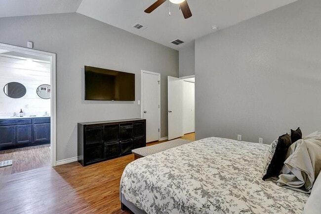 Photo - 3933 Fred's Folly Dr