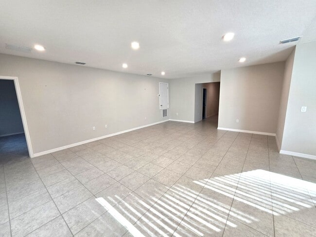 Photo - Stunning 4 bedroom, 2-bathroom home