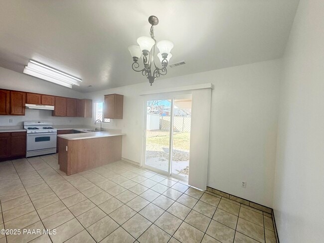 Photo - 3084 N Constance Dr