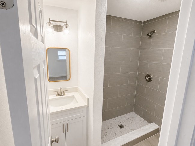 Photo - Charming and fully renovated 1-bedroom, 1-bath ADU for Lease!! Landscaping/Utilities Included