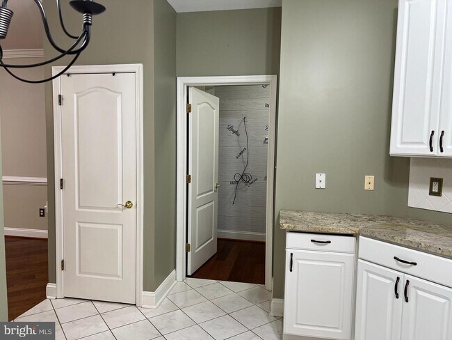 Photo - 2111 Ganton Green Unit E 301