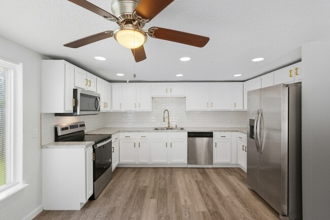 Photo - 8524 Dandy Ave