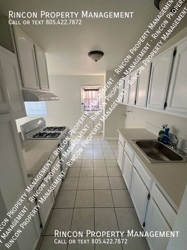 Photo - Available Now!!! 2 Bedroom Duplex Home in ... Unidad 5417 Roland Way