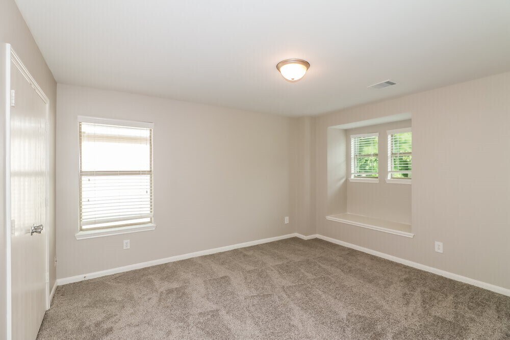 Photo - 20730 Dickinson Manor Ln