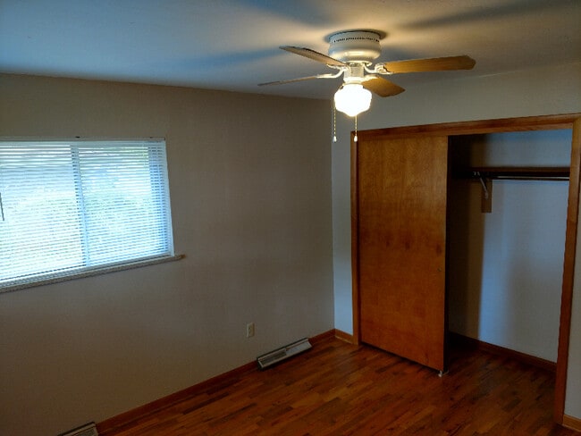 Photo - 800 N 10th St