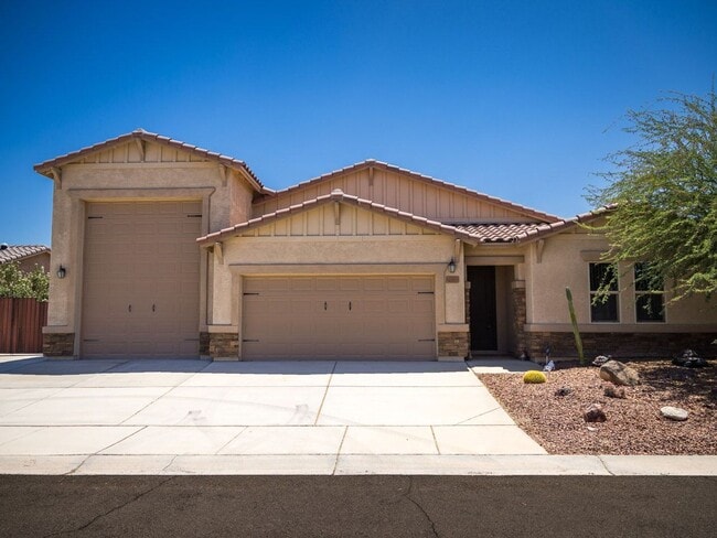 Furnished pool home for rent! - Furnished pool home for rent!