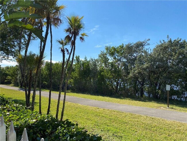 Photo - 1940 Sweetbay Way