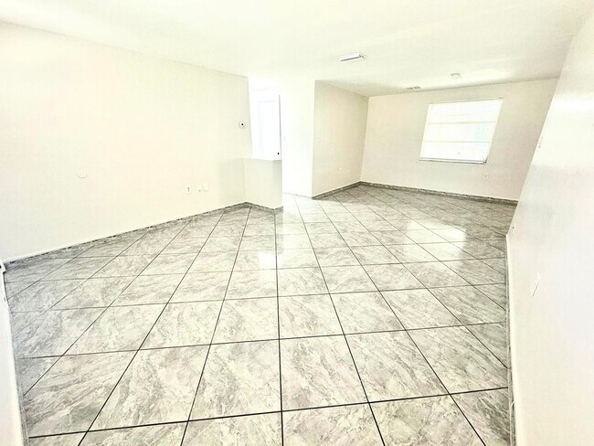 Photo - 2/2 Single-family home AVAILABLE NOW!