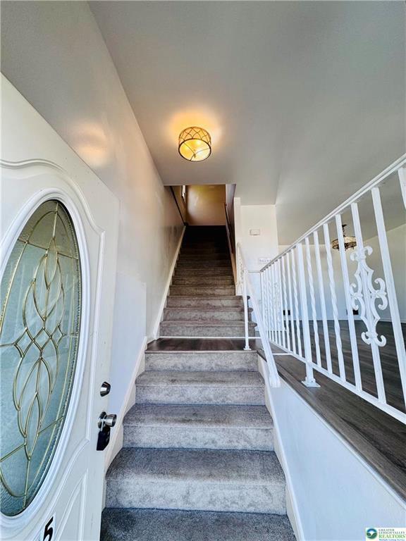 Photo - 235 Vista Dr