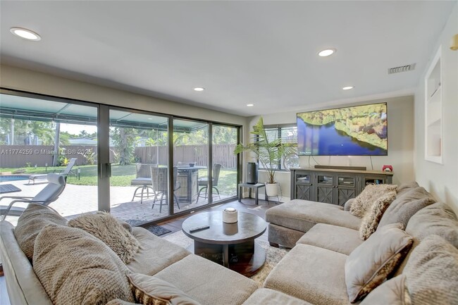 Photo - 1728 NE 17th Ter House