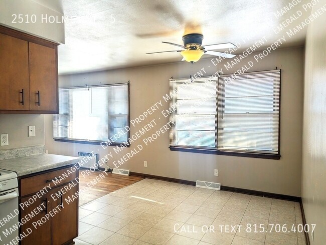 Photo - 2510 Holmes St Unit 5