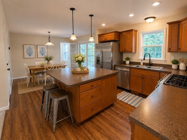 Photo - 2094 Fieldcrest Dr Unit House