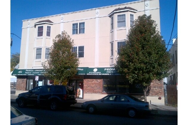 Photo - 360 Monroe St