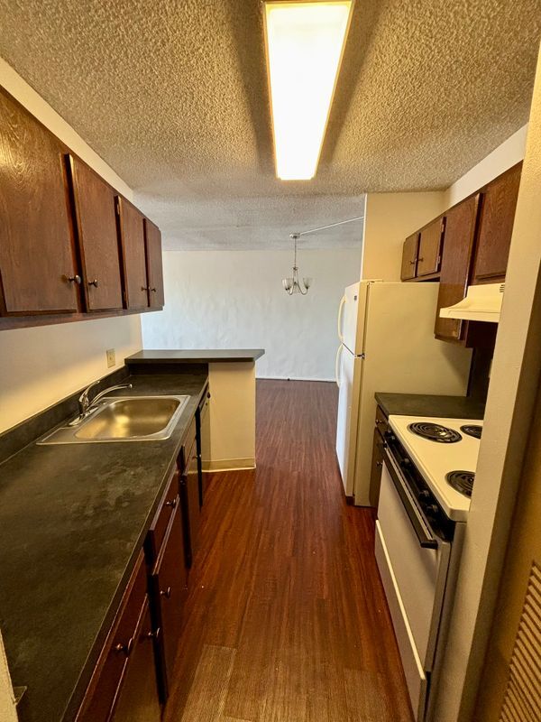 Photo - 1400 Millersport Hwy