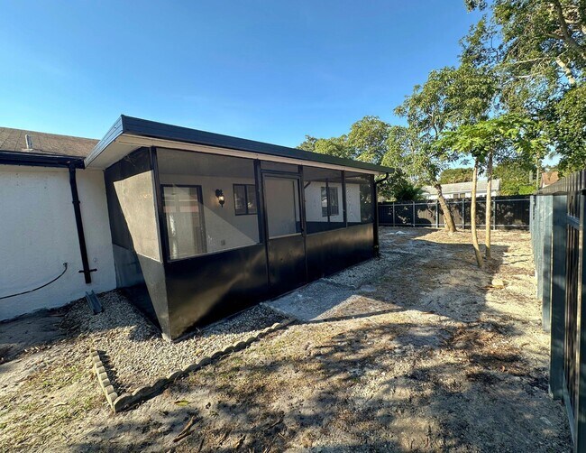 Photo - 1049 Grandview Cir