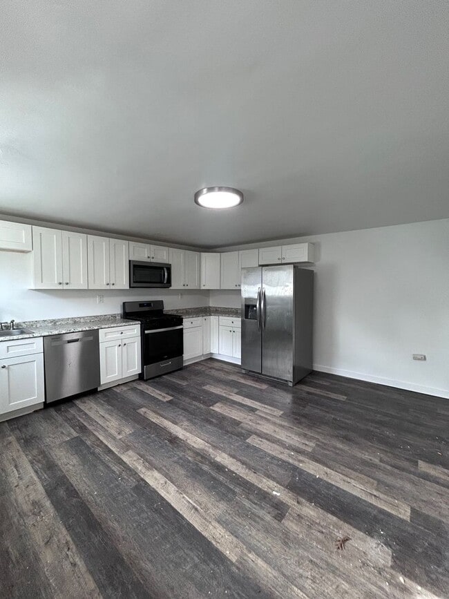 Photo - Available NOW - 2 Bedroom - Brighton Heights Area