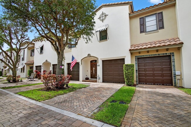 Photo - 320 Via Villagio