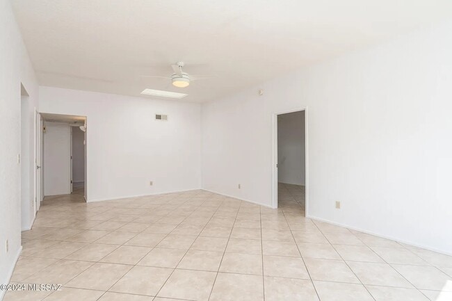 Photo - 4461 E Bullrush Ln