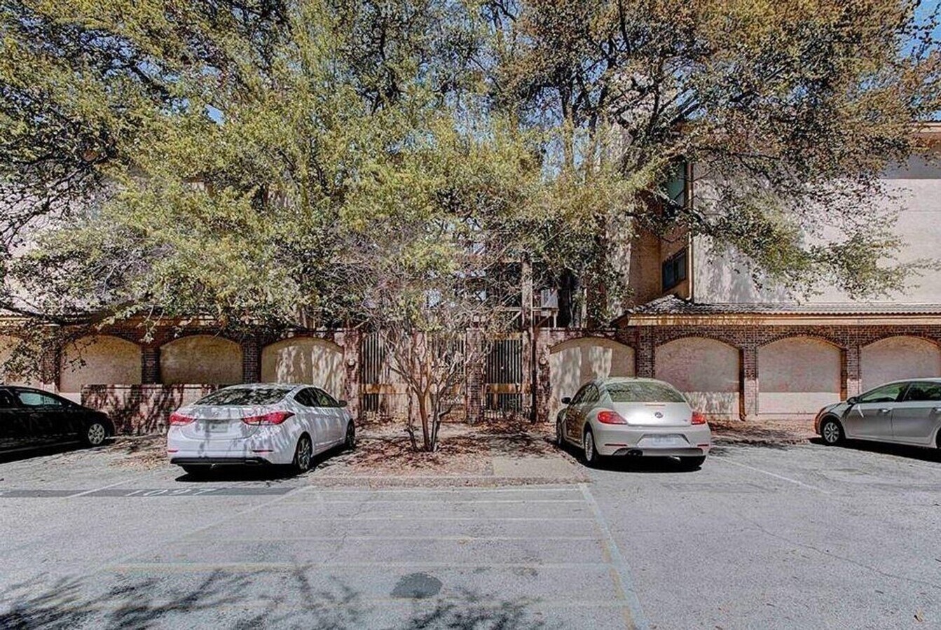 Photo - 2/2 prelease 8/15/2024 Unit 311