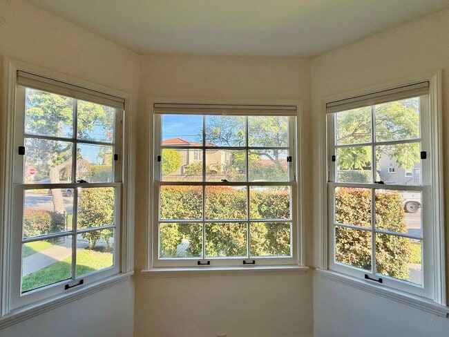 Photo - 5220 E Broadway Unidad D