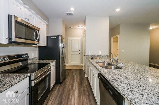 Photo - 1016 Lacebark Pne Ln