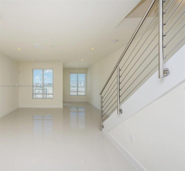 Photo - 6415 NW 102nd Path Unidad 207