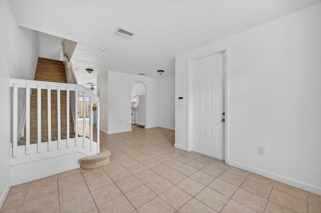 Photo - 1575 NE 33rd Ave