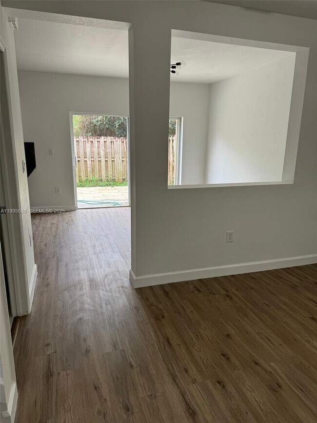 Photo - 319 SE 20th Terrace