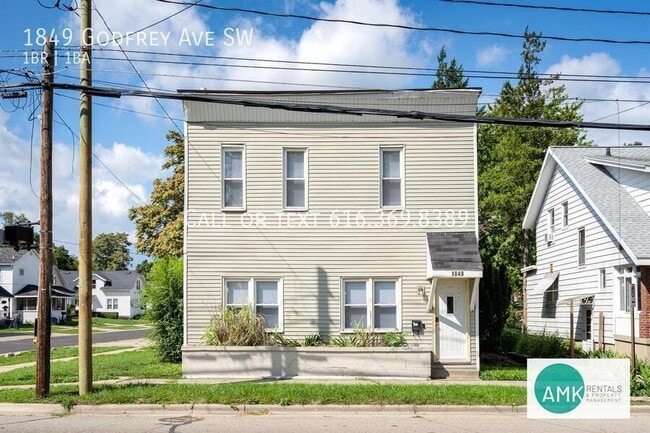 Building Photo - 1849 Godfrey Ave SW Rental