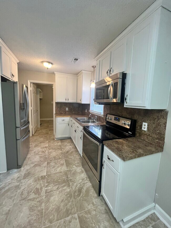 Photo - 101 Southridge Dr