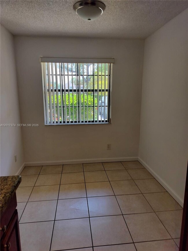 Photo - 1001 Keystone Dr Unidad F