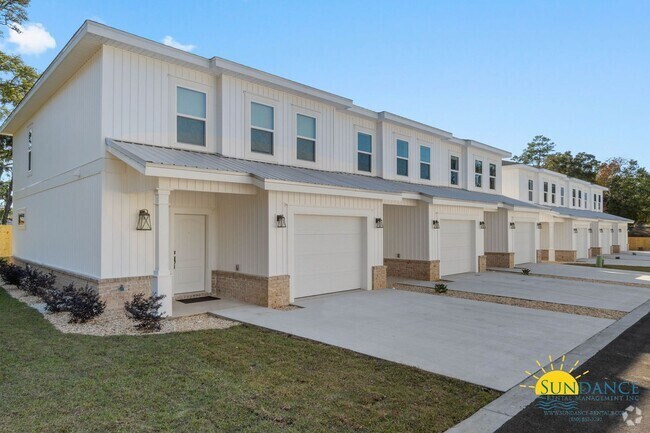 Building Photo - Gated Community in Niceville, 3 Bedroom To... Rental