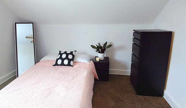 Photo - 1922 Bigelow St Unit Apt 3