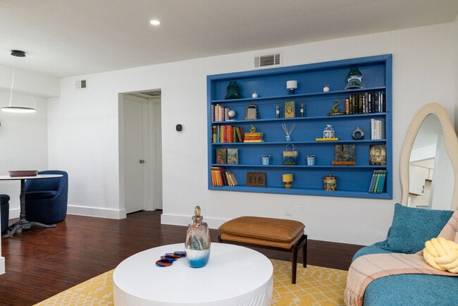 Photo - 5580 Lyndon B Johnson Fwy Unit SI ID1575039P