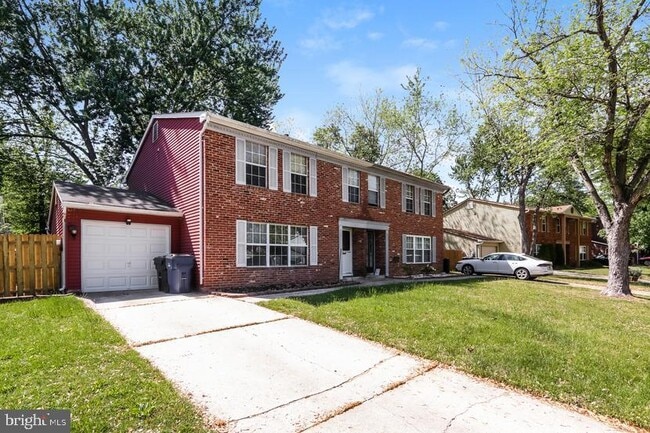 Photo - 190 Peregrine Dr House