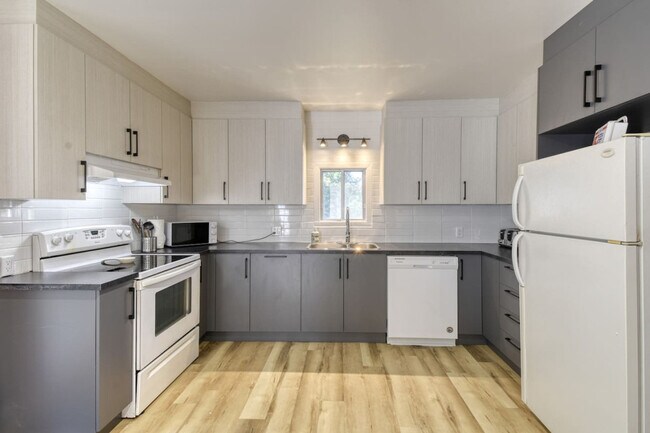 Photo - 1690 Rue Principale Unit ID1061552P