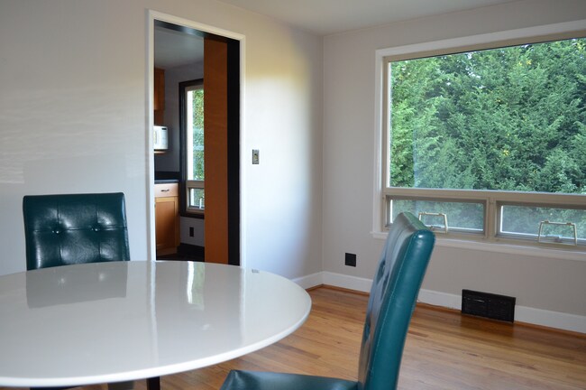 Photo - 5405 47th Ave NE