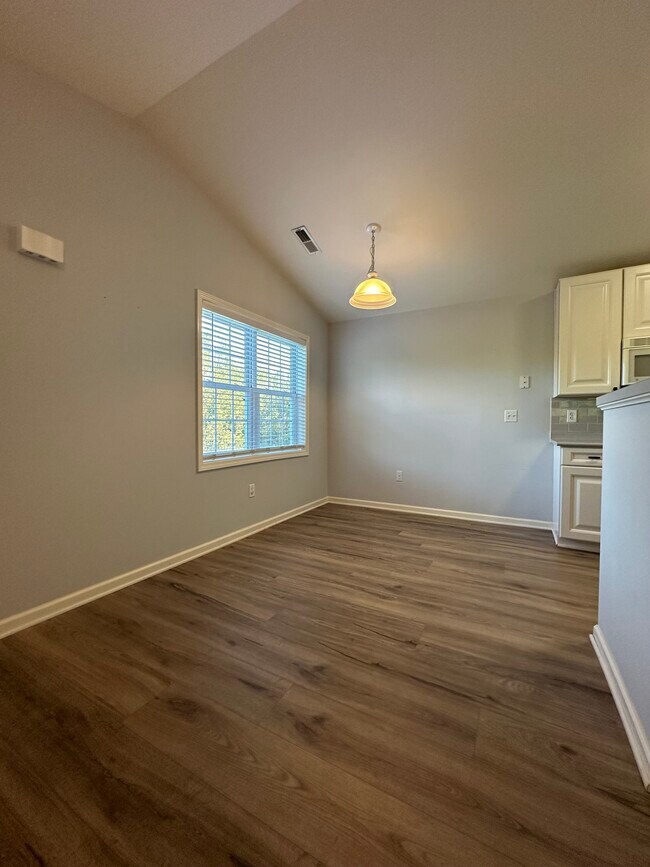 Photo - 107 Evergreen Pl Unit Evergreen Place