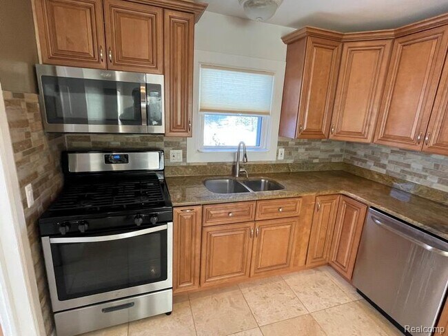 Photo - 1240 Wagner Ave