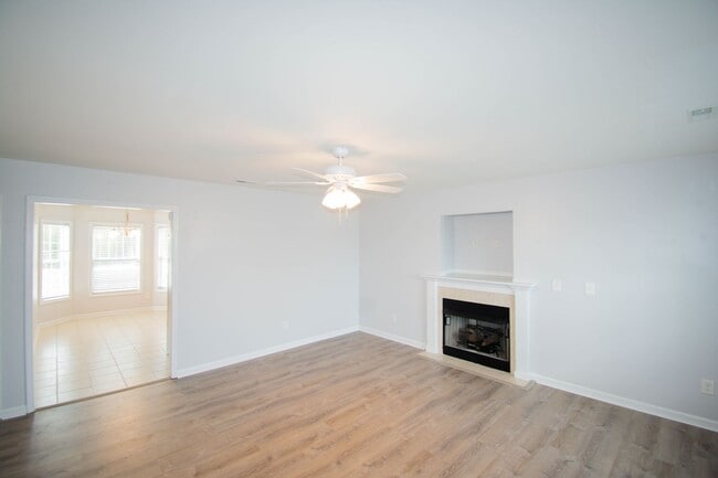 Photo - FIRST TWO WEEKS RENT FREE! 3 Bedroom 2 Bathroom - Pets Considered!