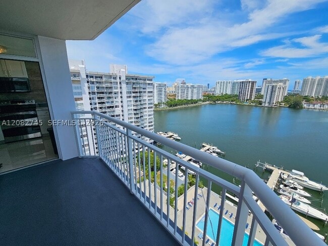 Building Photo - 18041 Biscayne Blvd Unit 1805