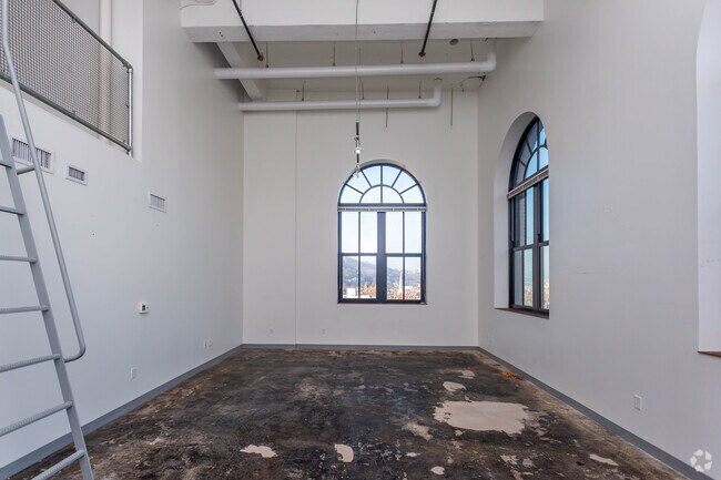 2BR, 2BA - 1,500 SF - The Brew House