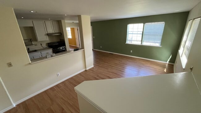Building Photo - 5964 Merriewood Dr Unit Lower Rental
