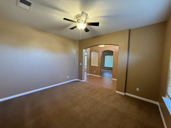 Photo - Spacious and Beautiful 4 bedroom luxury ho...