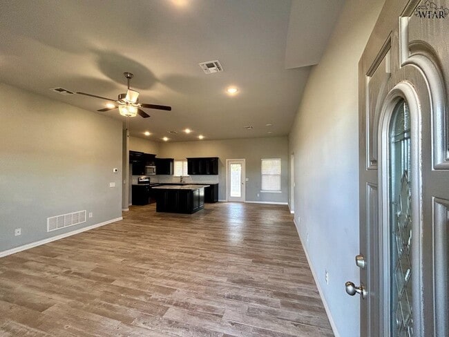 Photo - 5025 Olivia Ln