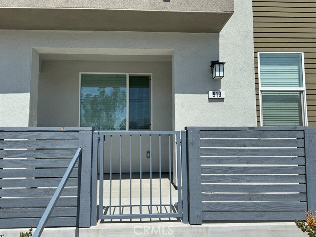 Photo - 913 E 2nd St